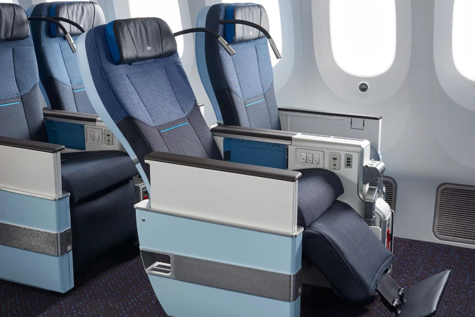 KLM's new premium economy seating