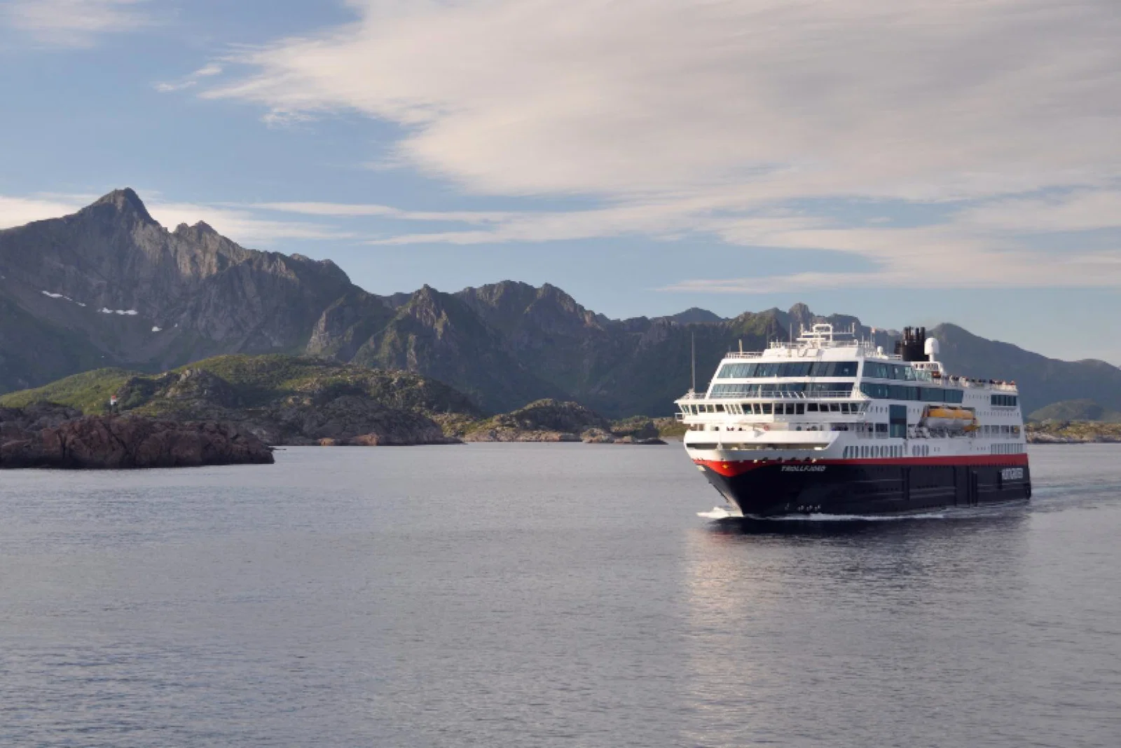 Hurtigruten is looking to make it easier for the trade to sell its itineraries