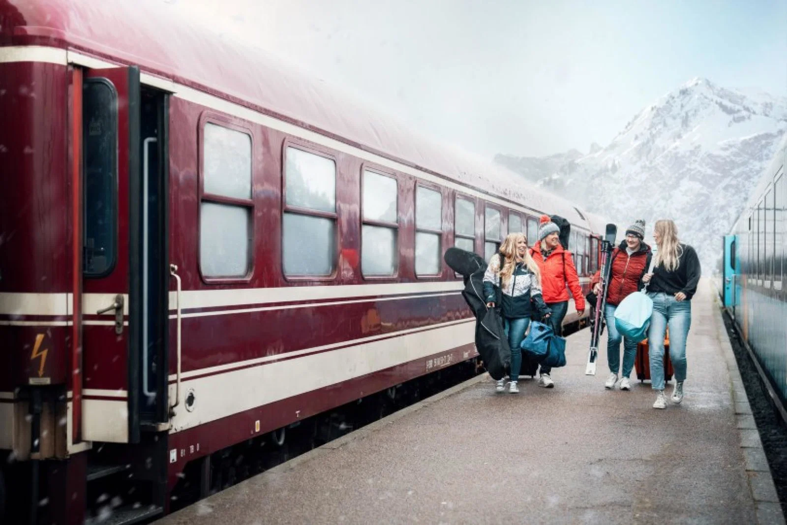 Tui relaunches train travel ski.jpg