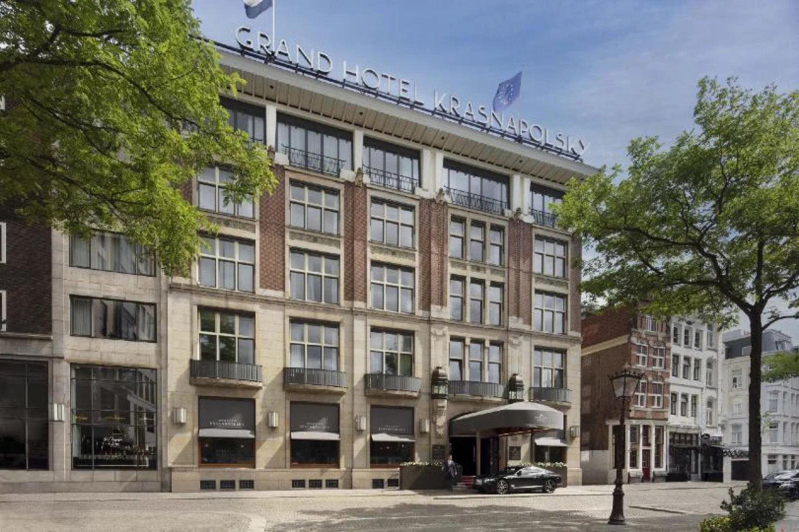 The Anantara Grand Hotel Krasnapolsky Amsterdam offers 402 rooms and suites