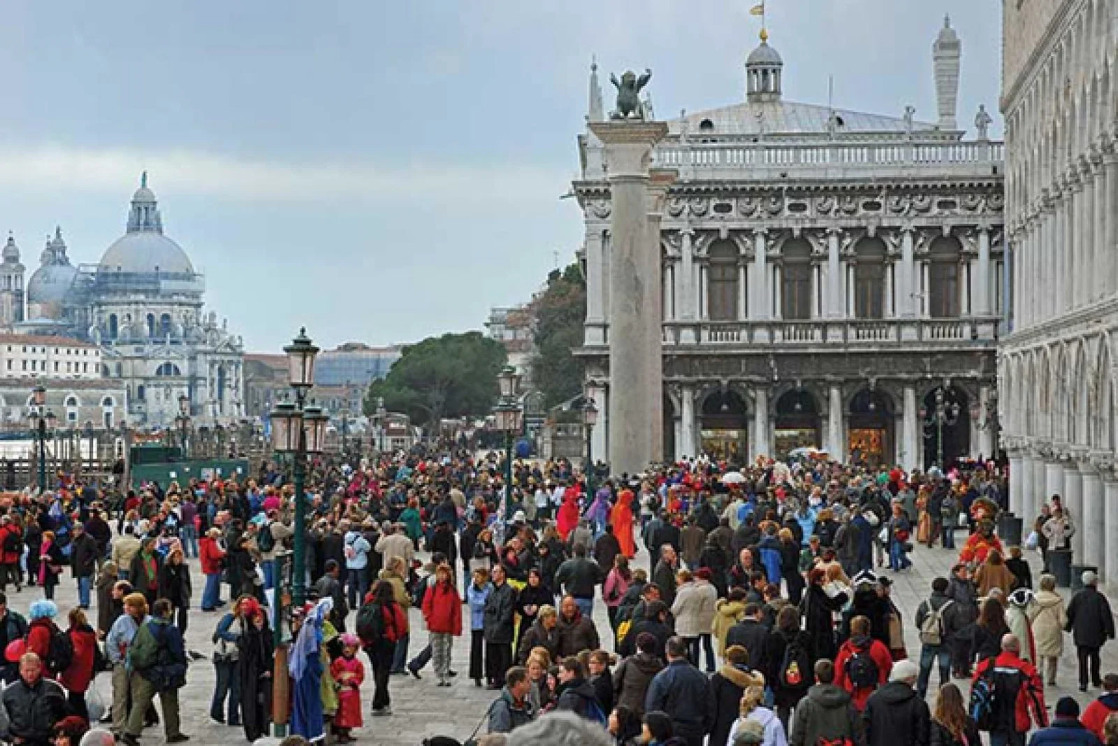 Venice at risk of 'irreversible' damage from overtourism, Unesco warns