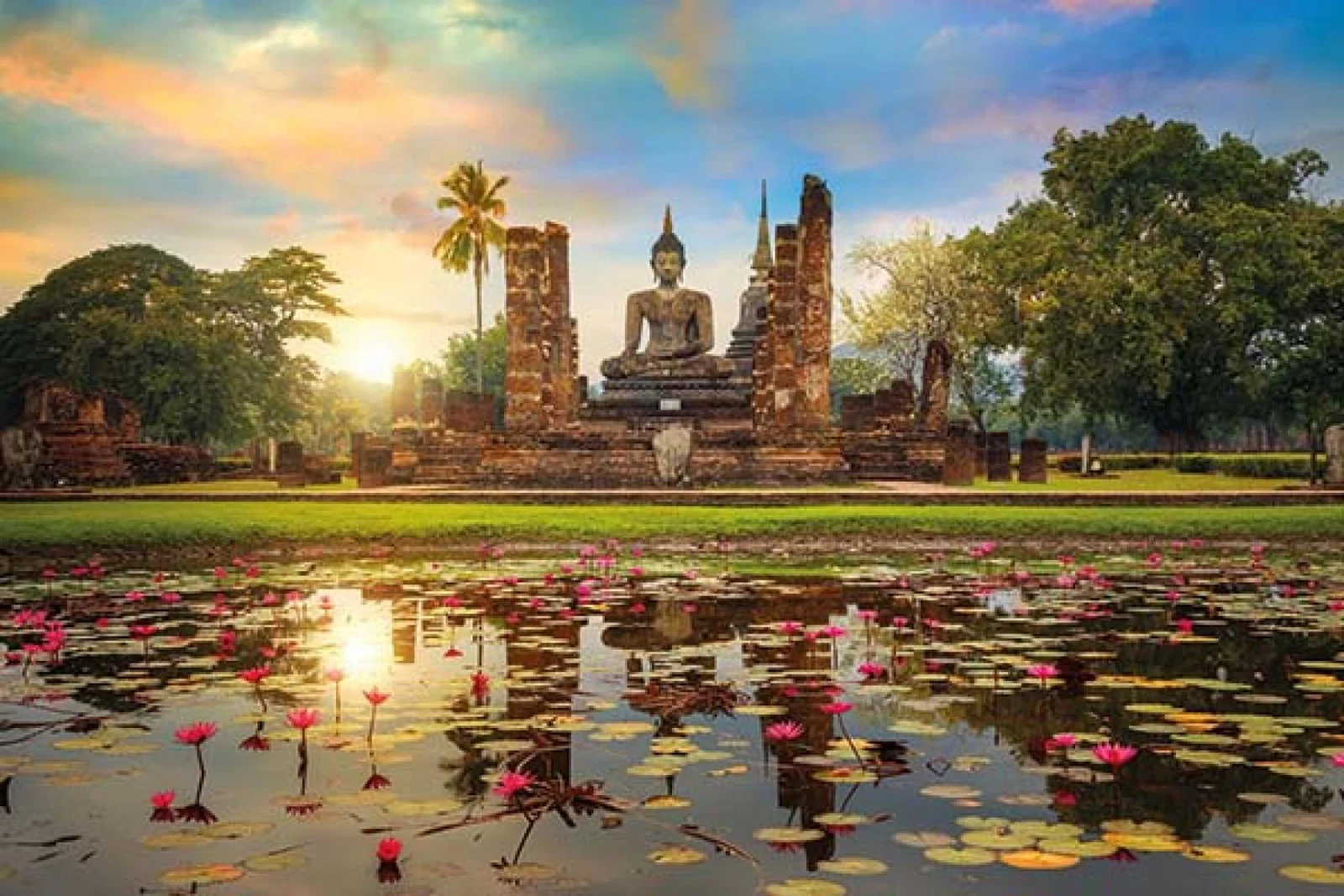Wat Mahathat temple in Ayutthaya