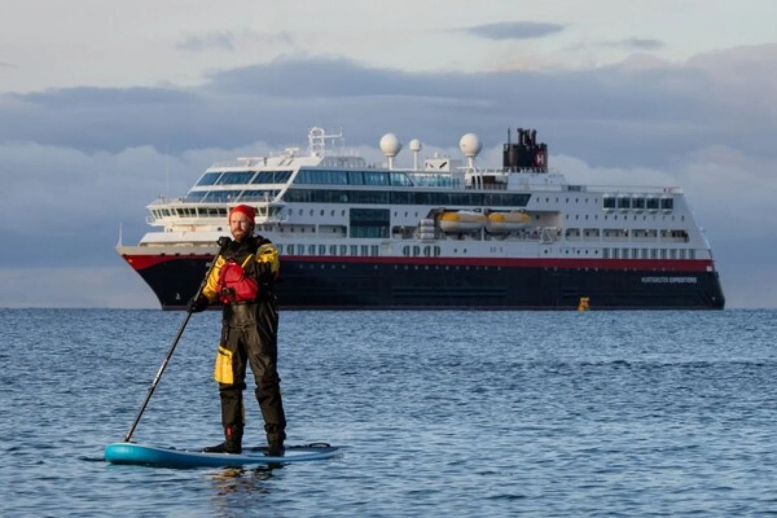 Maud in the Arctic © Espen Mills