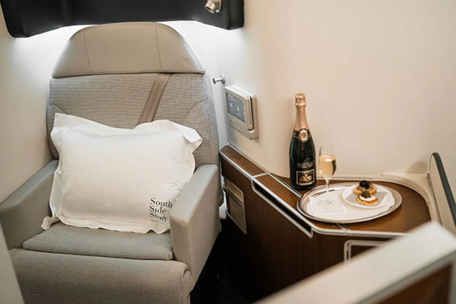 Guests enjoyed an upgraded flight experience from select USA and UK gateways to Sydney, including tailored menus, welcome canapes, vintage champagne and specially embroidered linen