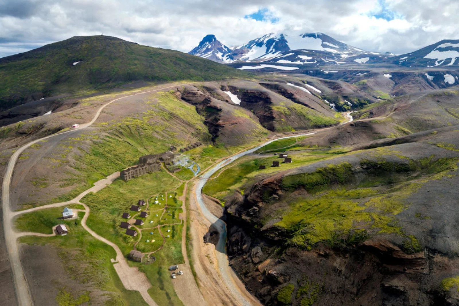 Blue Lagoon moves into the mountains with new geothermal-powered hotel