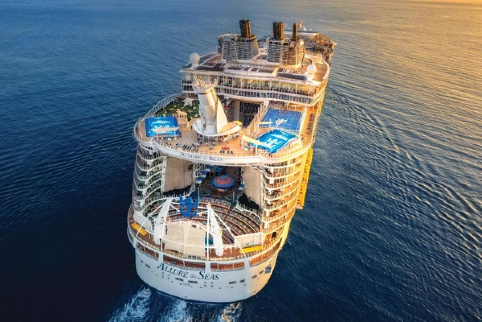 Allure_of_the_seas_Royal_Caribbean_Group.jpg