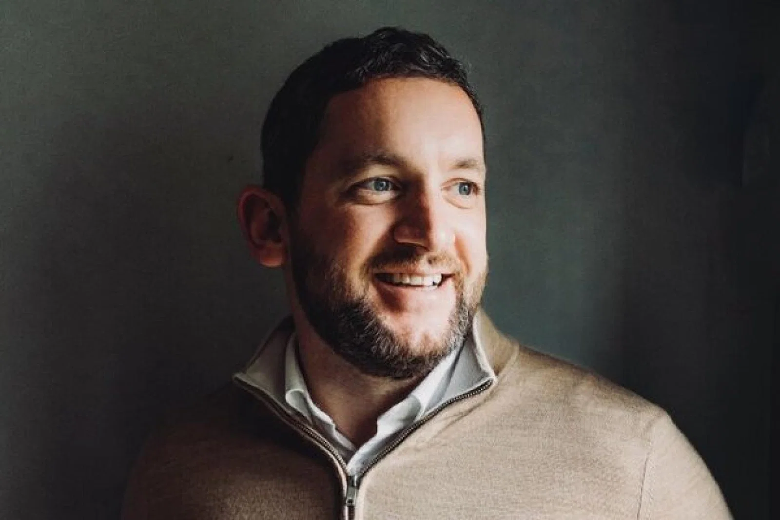 Alex Delamere-White returns to travel with Hurtigruten Expeditions