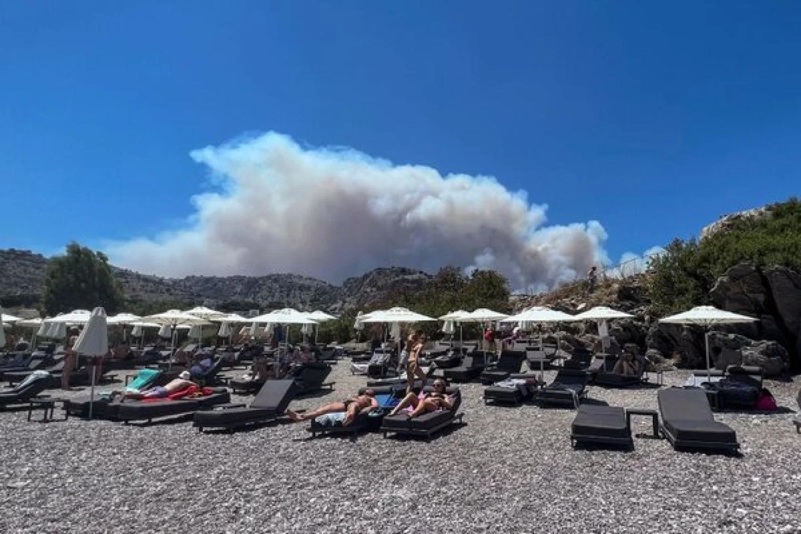 DO_NOT_USE_Greece_Rhodes_Viglika_Beach_Lindos_Alamy_2RDK_Cre.jpg