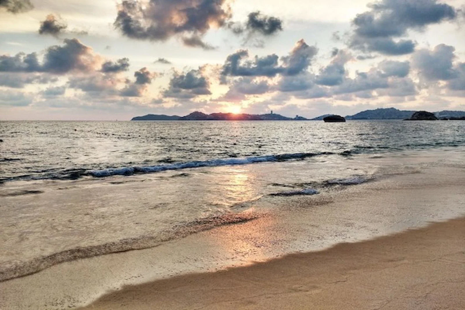 Acapulco, mexico, oct 23. Credit: intersd/Pixabay