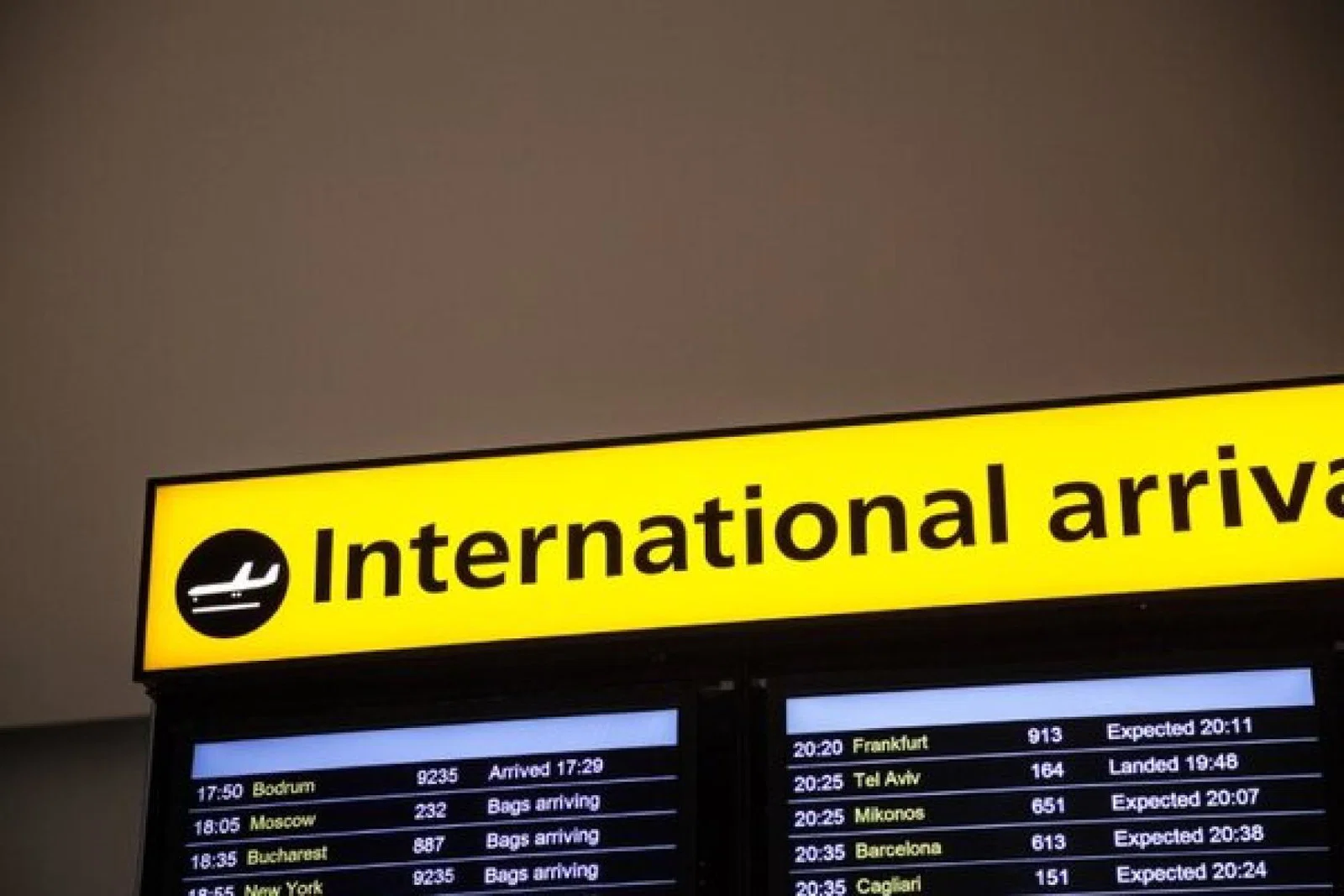 Border Force officials call off threat of imminent strike action