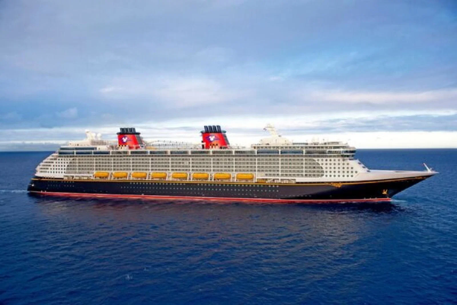Disney_Fantasy.jpg