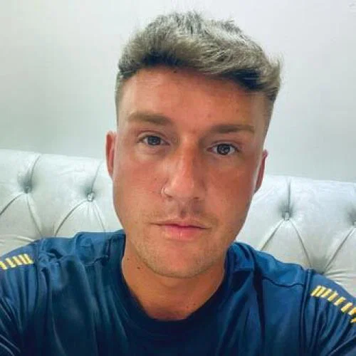  Andrew Taylor