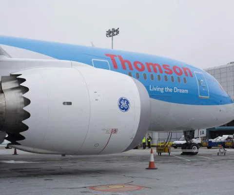 thomson-dreamliner-gatwick.jpg