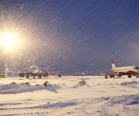 aircraft-in-snow.jpg