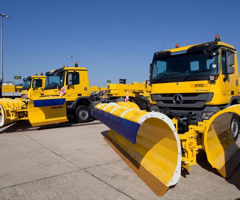 gatwick-snowploughs.jpg