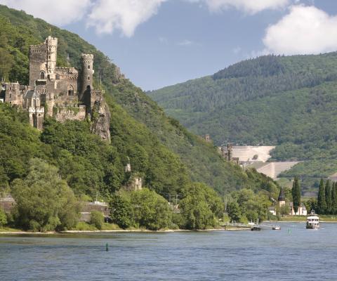 Castle_Reichenstein_Middle_Rhine_Valley.jpg