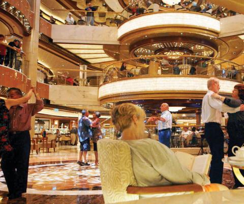 THE_CRUISE_04.jpg