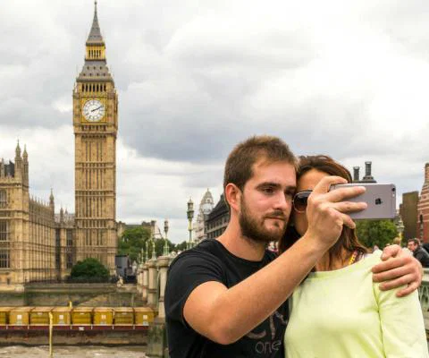 UK_tourists.jpg