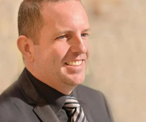 15Ian-Scott-Dubai.jpg