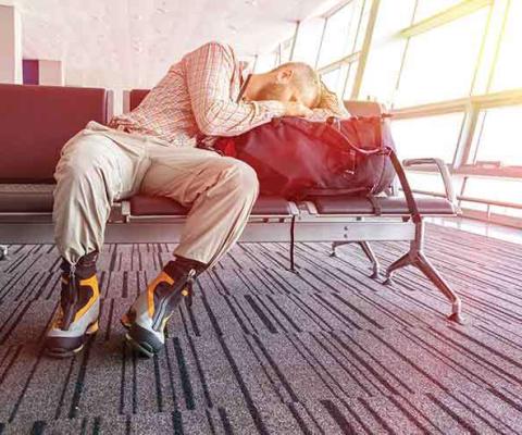 Sleep-in-the-airport.jpg