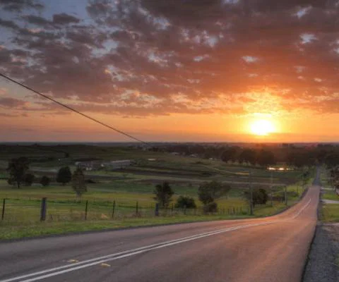 Sunrise over Orchard Hills Penrith-ThinkstockPhotos-492774882