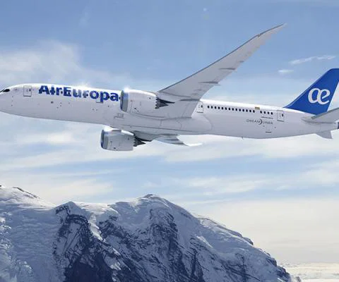 Air-Europa-ARE-7879-resized.jpg