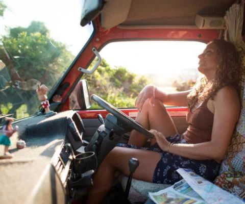 Traveller_ThinkstockPhotos-499449536.jpg