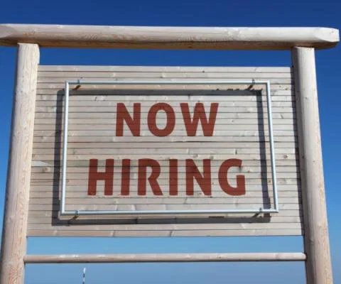 Now_Hiring_sign.jpg