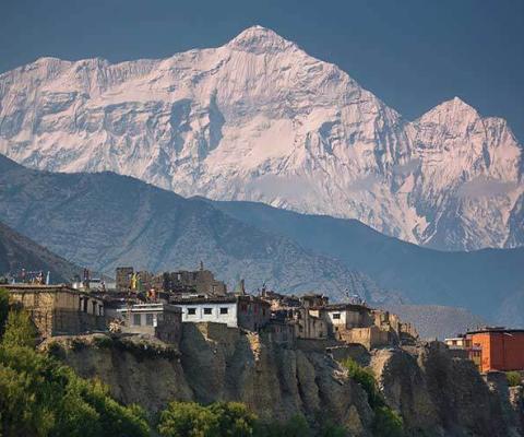 Nepal-mountians-ThinkstockPhotos-483146188.jpg