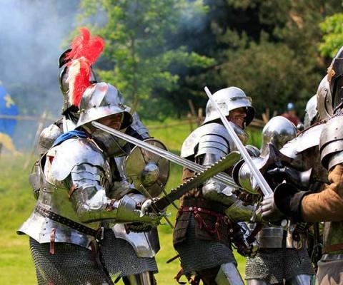 Arundel-Castle-siege.jpg