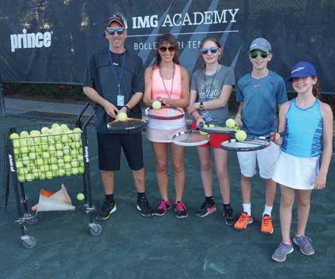 DNU Florida tennis family.jpg
