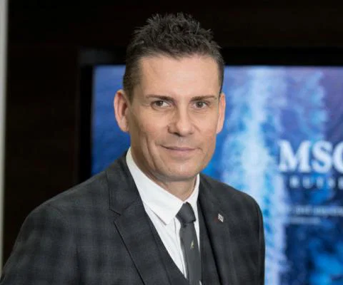 Steve Williams-Portraits_MSC_Cruises.jpg