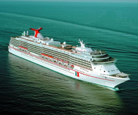 Carnival Legend (aug02).jpg