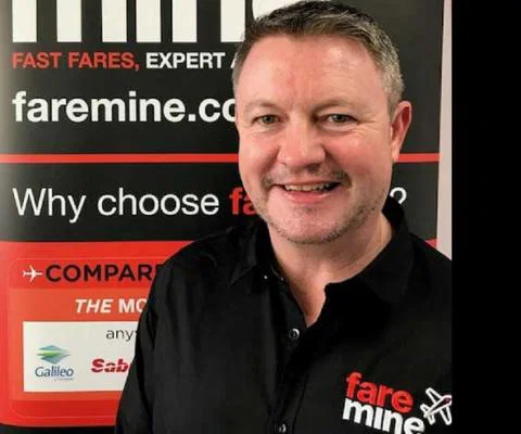 Chris Oakes, Faremine