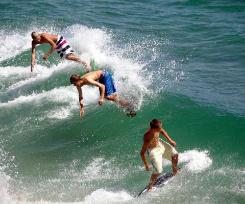 Surfers.jpg