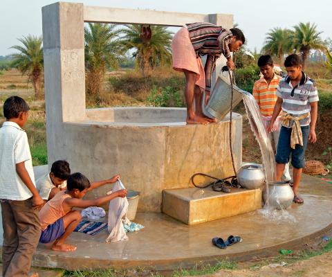 Travel_Matters_India_well.jpg