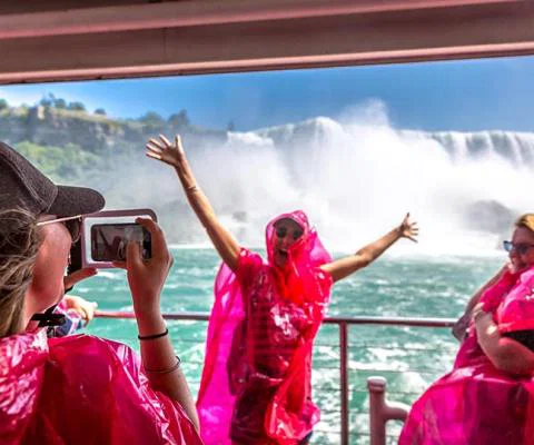 Destination Canada adds new training videos to trade hub