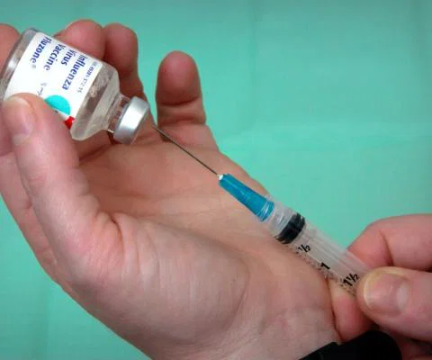 Proof of vaccination is likely to be a requirement for air passengers, says Qantas chief (Credit: CDC / Unsplash)