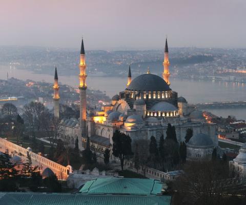 Azamara_Onward_hagia_sophia_istanbul_church.jpg
