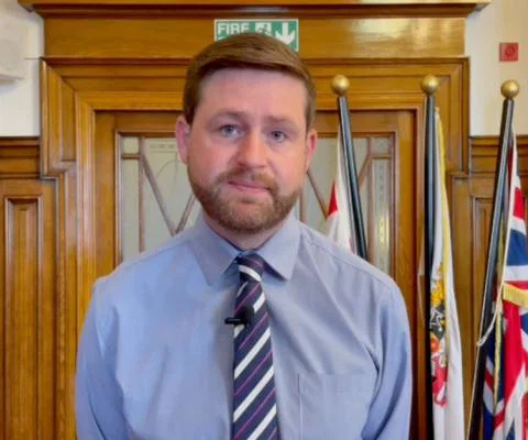 jim_mcmahon_shadow_transport_secretary.jpg