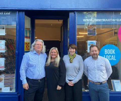 Jimmy_Martin_Travel_Frutin_Travel_L-R_Jimmy_Martin_Emma_Morrice_.jpg
