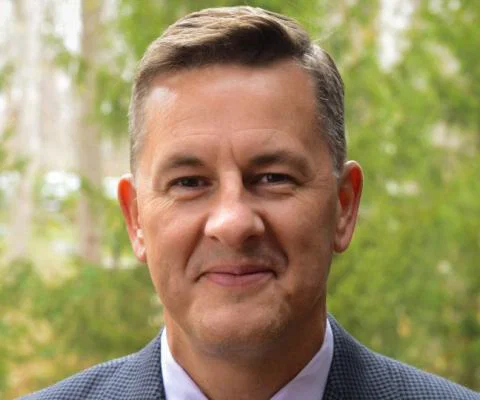Prior to joining Tauck, Palmer was chief operating officer for the AGX Corporation