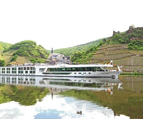 Scenic_Opal_-_Moselle_1.jpg