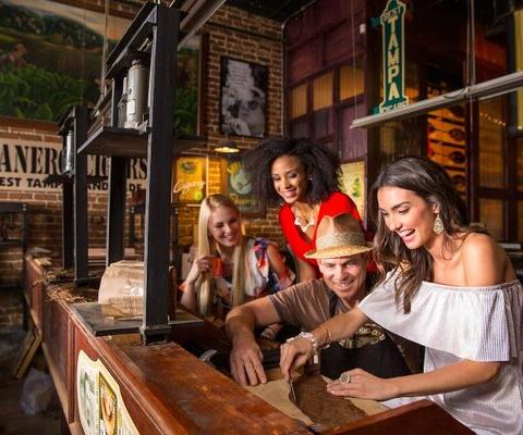 tbcvb_ybor_girls_cigar_extend_rgb_METhumb.jpg
