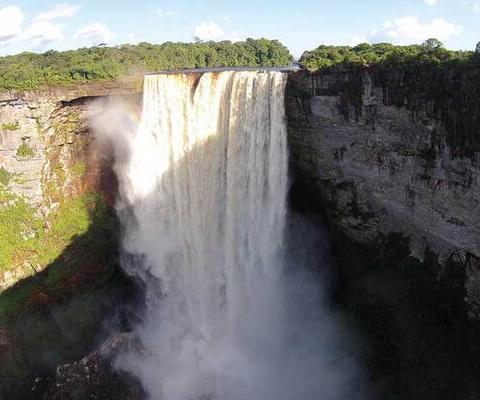 Guyana-falls_METhumb.jpg