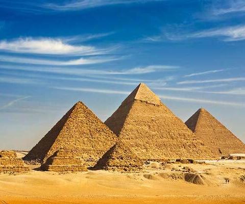 Pyramids-of-Giza-iStock-177047347_METhumb.jpg