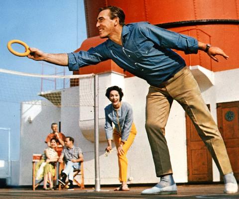 Cunard_Line_Catching_Hoops.jpg