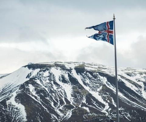 Iceland on volcano alert following fresh eruption near main airport