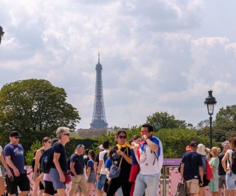 France_Paris_Eiffel_Tower_iStock-21664277591_METhumb.jpg