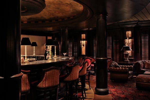 Avenue Lounge Crystal Avenue Saloon Crystal